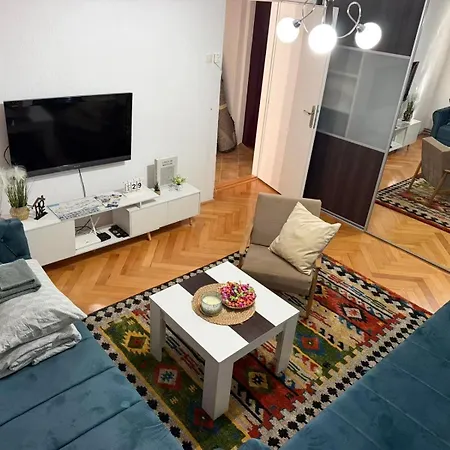 Flat For Rent アパート *