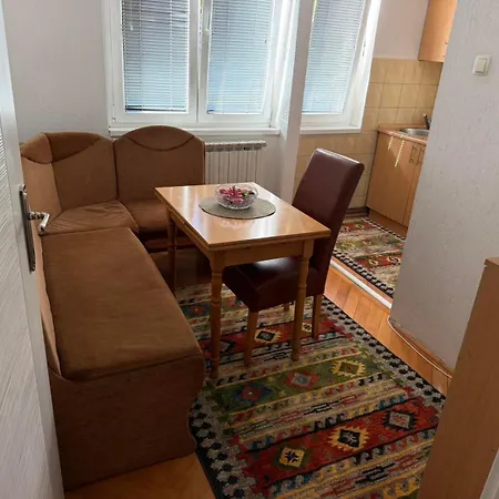 Flat For Rent アパート *